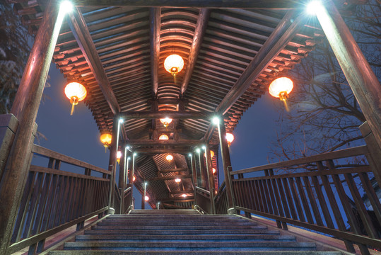 長廊夜景