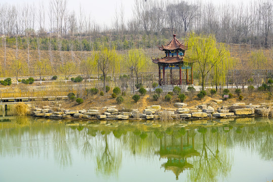 亭子 碧水綠柳
