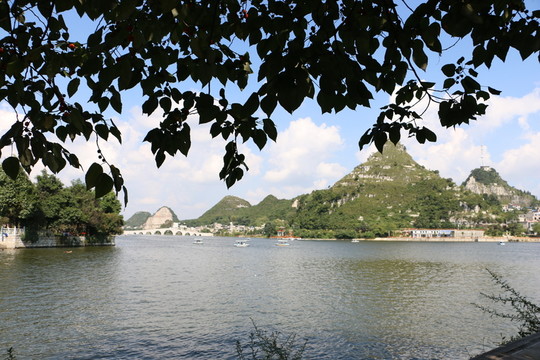 湖水