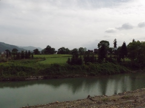 鄉(xiāng)村河流