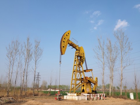 抽油機(jī)