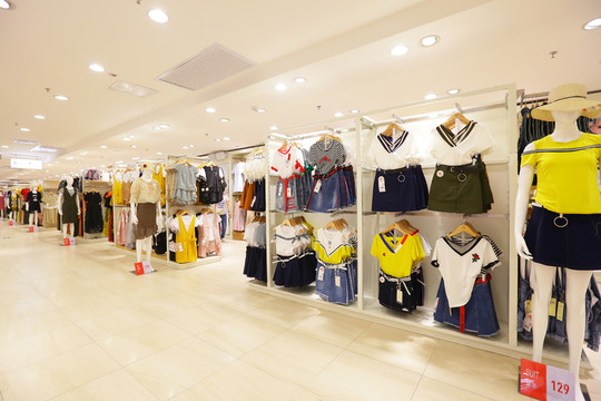 品牌女裝店 品牌賣場
