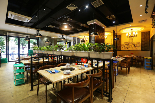 潮汕牛肉火鍋店 環(huán)境