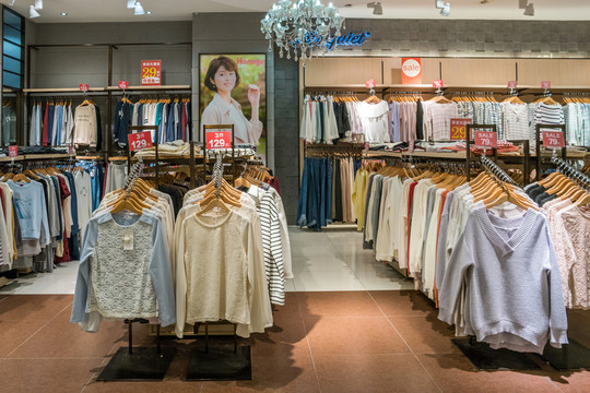 服裝店內(nèi)景