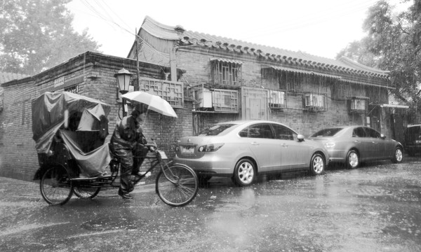 老北京胡同雨景