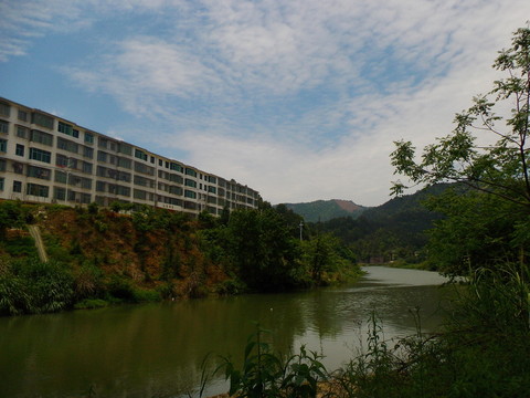 鄉(xiāng)村河流風(fēng)景