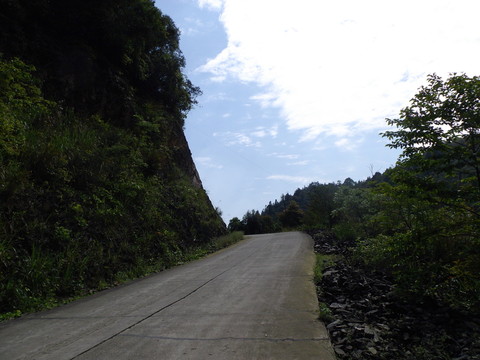 山區(qū)水泥路