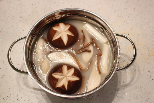 極品海鮮小火鍋