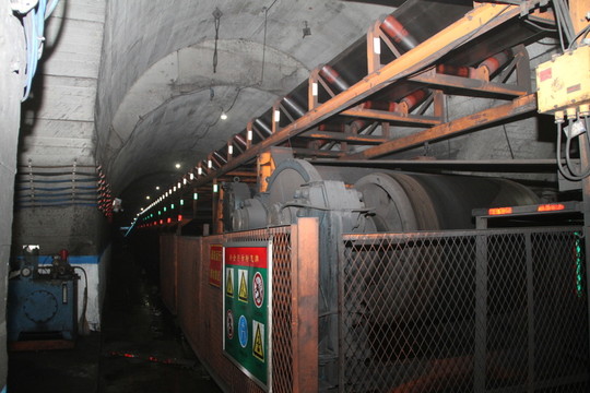 皮帶運(yùn)輸機(jī)