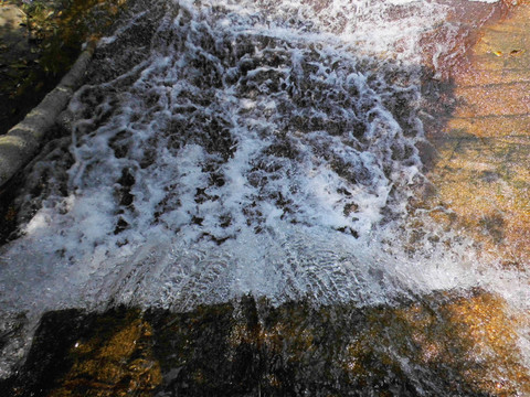 溪澗山水