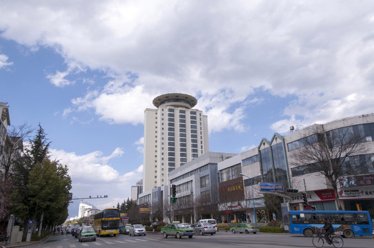 云南麗江市街道