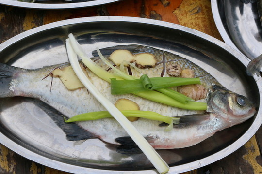 清蒸武昌魚