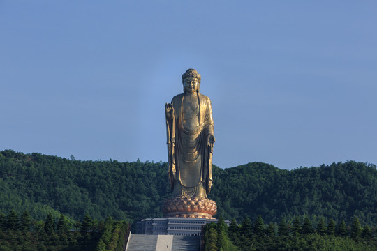 中原大佛