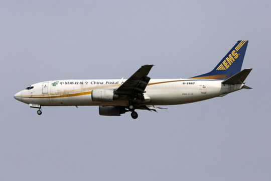 郵政航空 波音737 飛機降落