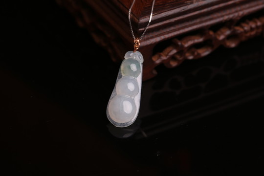 翡翠吊墜圖片