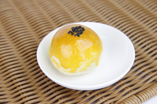 蛋黃酥