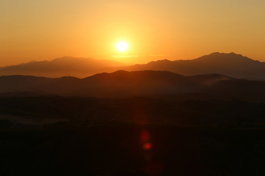 夕陽(yáng)