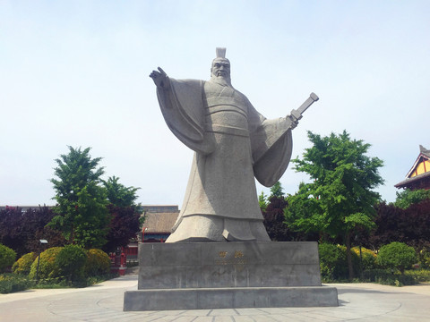曹操雕塑