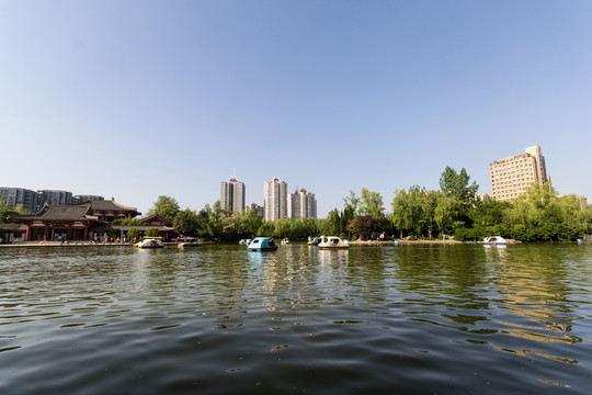 豐慶公園湖面