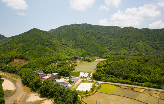 胡泊 湖畔
