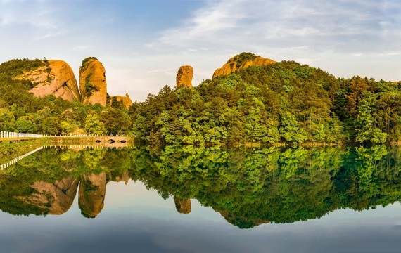 龜峰世界地質(zhì)公園