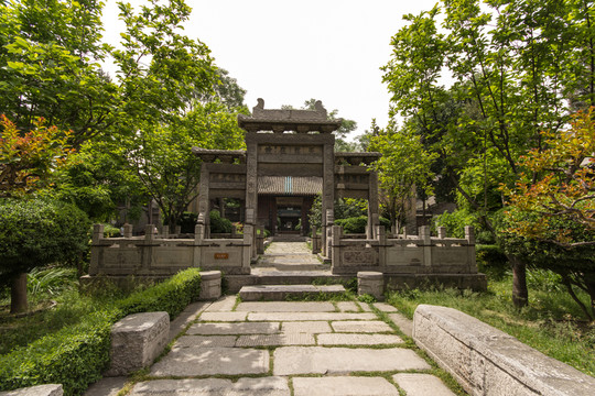 石牌樓
