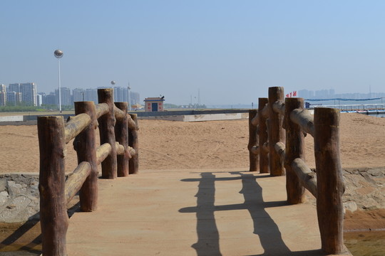沙灘 小橋