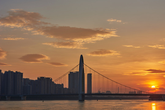 廣州獵德大橋
