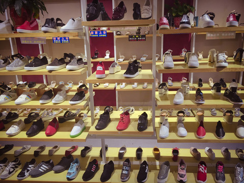 兒童鞋店