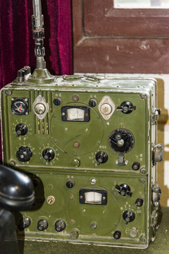 軍用電臺(tái)