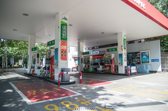 加油站