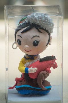 面塑 少數(shù)民族娃娃