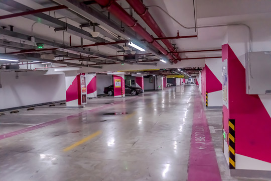 地下停車場(chǎng) 車庫(kù) 商業(yè)配套