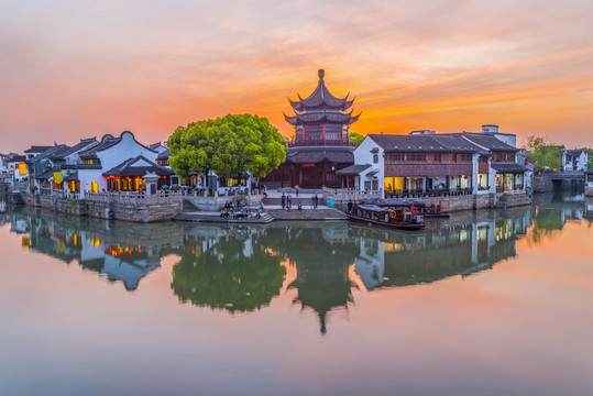 蘇州古鎮(zhèn)夜景