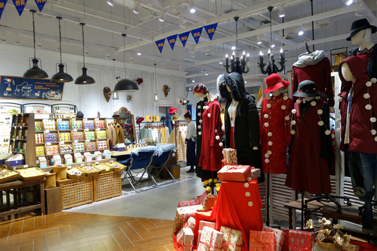 服裝店 化妝品店