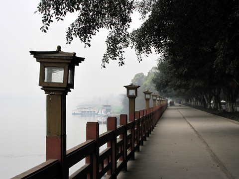 年代感濃重的路燈
