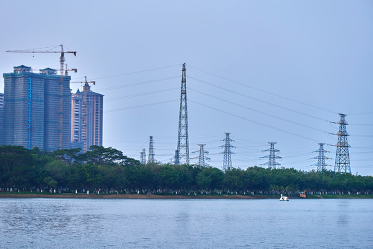 輸電架