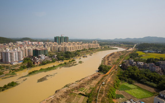 一河兩岸 丹江 河畔