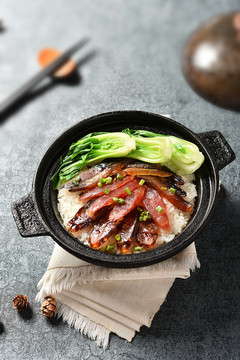 臘腸煲仔飯