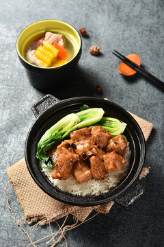 豆豉排骨煲仔飯