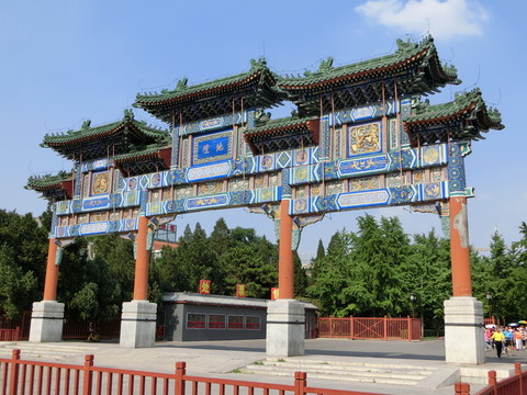 地壇 牌坊