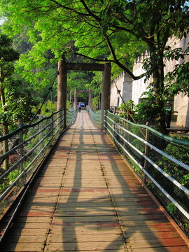 鐵索橋