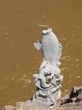 黃河鯉魚(yú)塑像