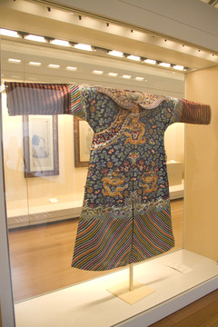 刺繡蟠金箭衣 清代