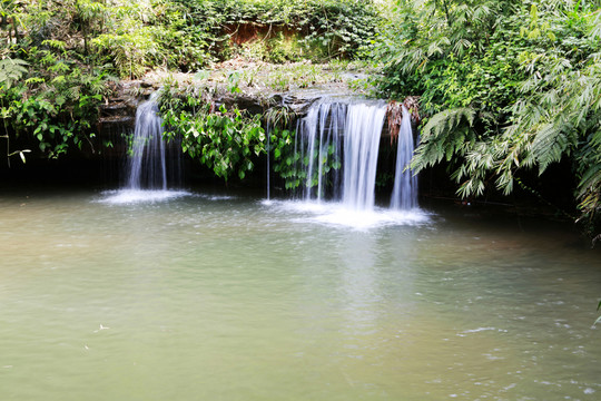 瀑布 山泉 泉水 溪流 水花