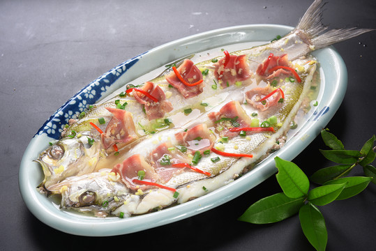 清蒸白魚