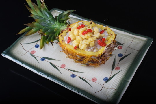 菠蘿八寶飯