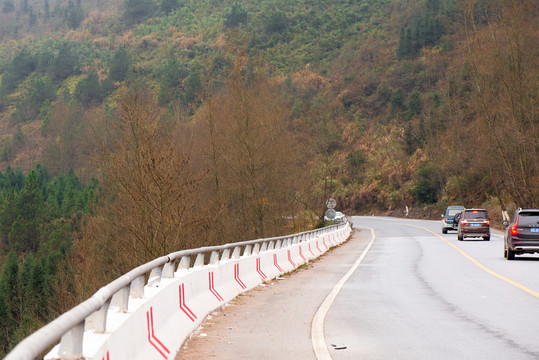 山間公路