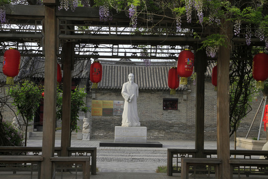 王漁洋塑像