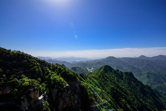 遠(yuǎn)山